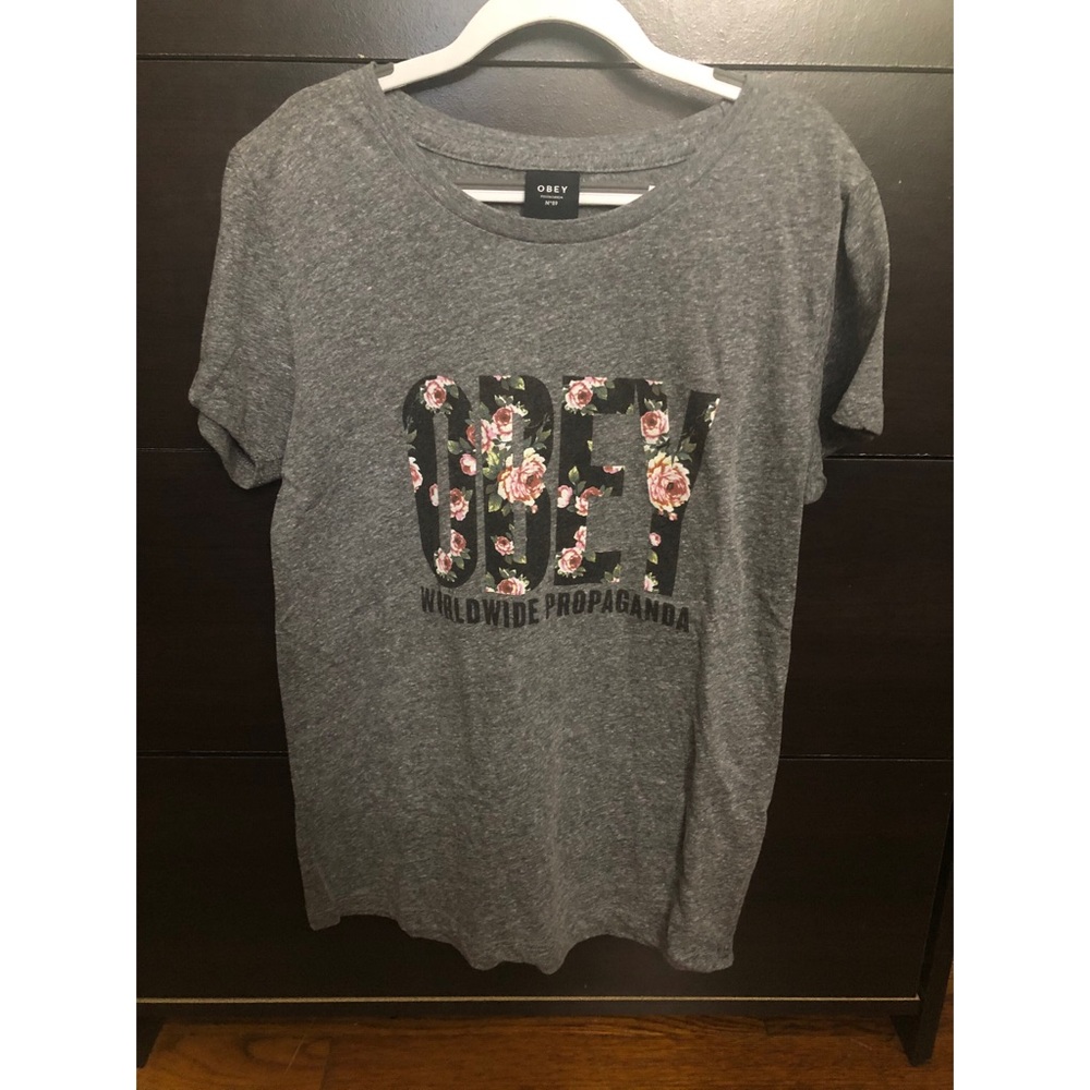 Obey t shirt